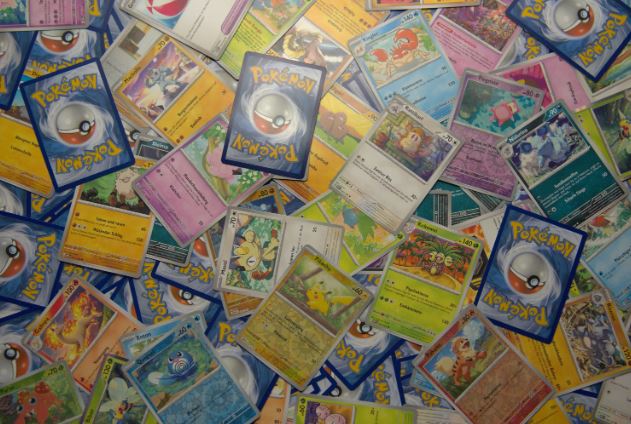 Pokémon Mystery Card Lot (25–100 Cards)